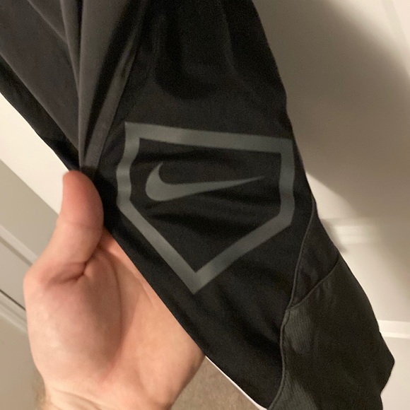 Nike MLB Shorts - Picture 1 of 3